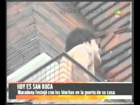 Diego festejando Boca Campeón Intercontinental 2000