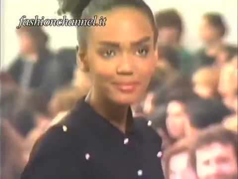 "Pour Toi" Autumn Winter 1988 1989 Milan 1 of 2 pret a porter woman by FashionChannel