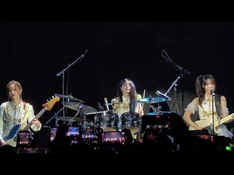 QWER Rockation tour in LA - 11.16.25 - "My name is Malgeum" (fan cam)