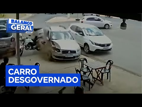 Carro desgovernado invade sorveteria em Cuiabá