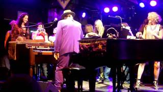 Dr John & the Lower 911 performing Sly's "Thank You..." @ Tipitina's - 12/30/2010