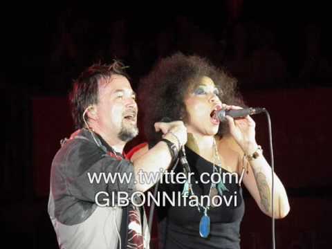 GIBONNI - Mirakul -  Maya Azucena & Rashida - Toleranca tour Cibona live  20. Dio