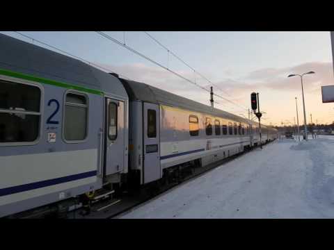 EP09-014 + IC MATEJKO z Przemyśla Gł. do Świnoujścia wjeżdża na dworzec Rzeszów Gł. 06.01.17