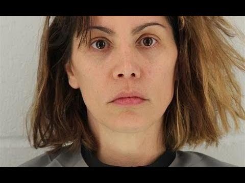 ✅  Arrestan a actriz de ‘Capitán América’, la acusan de asesinar a su madre