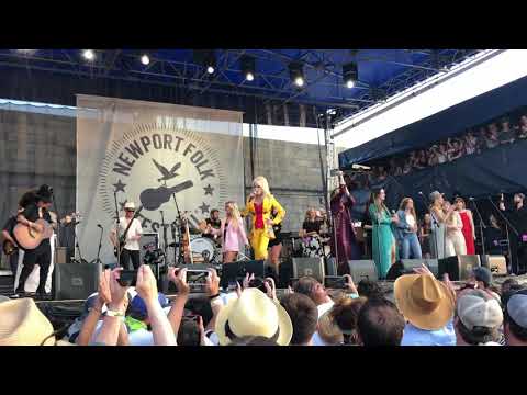 2:01 / 3:10 Dolly Parton, Brandi Carlile, Linda Perry, Jade Bird, Maggie Rogers, Sheryl Crow et al, 9 to 5 2:01 / 3:10 Dolly Parton, Brandi Carlile, Linda Perry, Jade Bird, Maggie Rogers, Sheryl Crow et al, 9 to 5