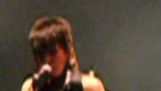 Mademoiselle K - Le cul entre 2 chaise