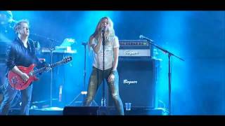 Shakira - You Don&#39;t Care About Me (Live Version)