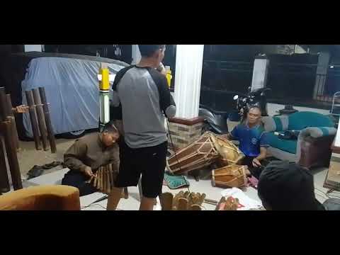 persiapan agustusan@Putra Marahmay#Seru Guys