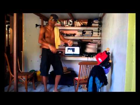 La réaction de ton voisin guadeloupéen quand il s'aperçoit que tu es seul chez toi.