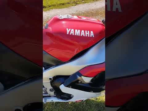 99 Yamaha R1 red/white low mileage 21k - Image 2
