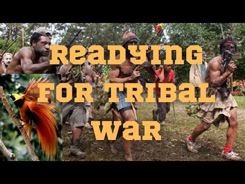 Warriors ready to fight from Southern Highlands PNG...Showing off their wpns