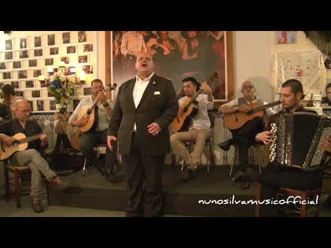 Augusto Ramos, "Fado Cravo "- Fui de Viela Em Viela