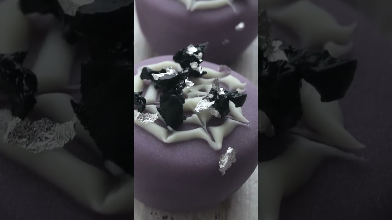 Halloween Japanese Sweets Wagashi #halloween #wagashi #japanesefood #kawaii #和菓子 #創作和菓子#日式料理#shorts