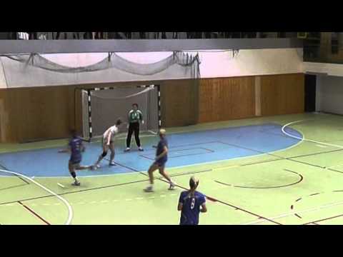 Mari Finnstad Bergum fra Gjøvik tar en Anja Andersen