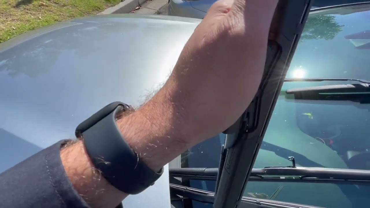 Watch video I Change the Wipers on my 2018 Kia Optima for the First Time! Now I Change the Wipers on my 2018 Kia Optima for the First Time!