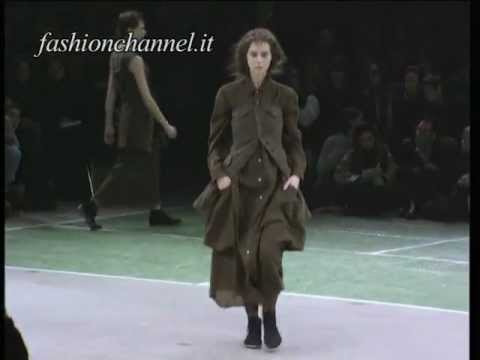 "Comme des Garcons" Autumn Winter 1994 1995 Paris 3 of 7 pret a porter woman by FashionChannel
