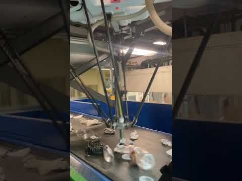 AMP Robot Picking Containers