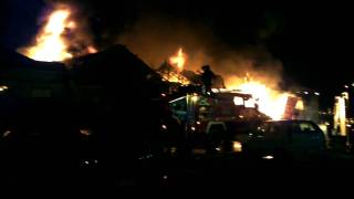 preview picture of video 'Incendio de la fábrica de conservas en Cangas do Morrazo'