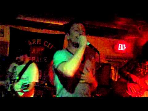 Lilu Dallas/Snakeshitter covering Eyeless by Slipknot