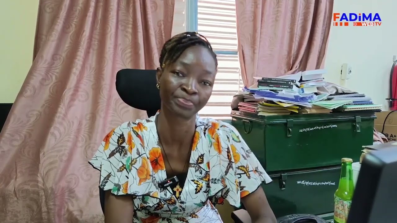 La lecture perd du terrain face aux écrans, aux réseaux sociaux et aux loisirs numériques.