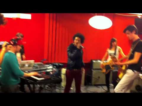 WAXDOLLS ft. GLORIA ft. ARQUETTES - DINGELING KING (LIVE ON STUBRU)