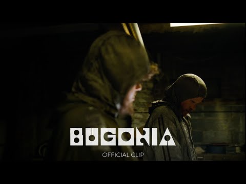 "How Can You Tell She's An Alien" Official Clip