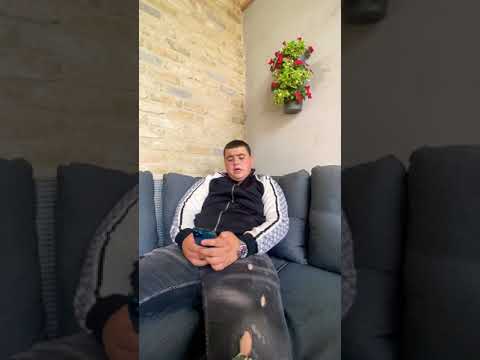 Un petit jeune chante Tony Colombo comme personne !