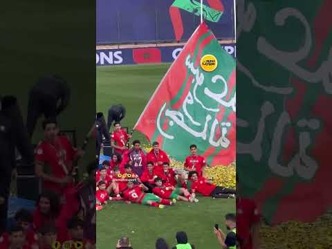 نبيل باها يرفع الكأس والأعلام المغربية تزين ملعب التتويج