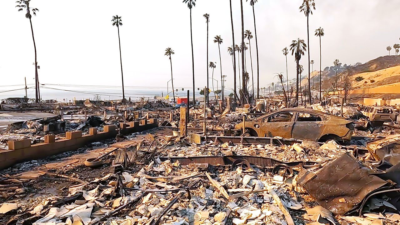 Entire Neighborhood Completely Destroyed  -  Wildfire leaves Pacific Palisades Bowl Estates in Ashes