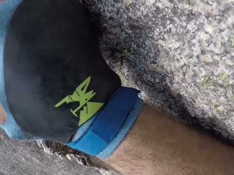 Climbing Luna nascente (pitch 3 & 4) in Val di Mello - Italy