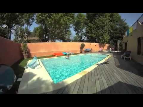 Titi et Salomé à la piscine version Iphone