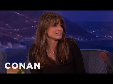 Amanda Peet Hated "Game Of Thrones" At First  - CONAN on TBS