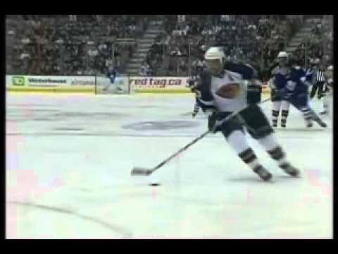 2011-02-07 TOR vs ATL Kulemin goal.avi