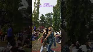 Download lagu Lalu Lintas - LOBOW - Kau Cantik Hari Ini #shorts #tiktok mp3