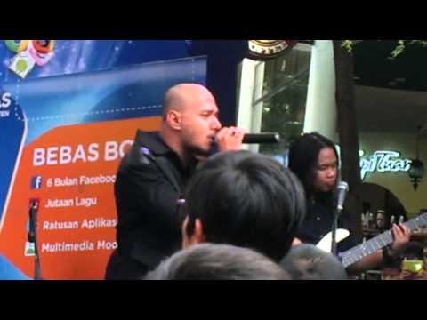 Dealova - HUSEIN @CiwalkBandung