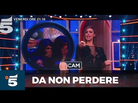 Selfie - Venerdì 2 Giugno, alle 21.10 su Canale 5