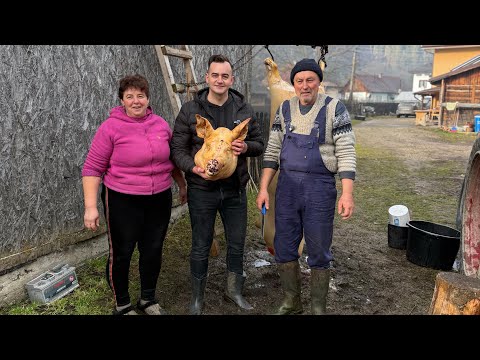📍 THE CUTTING OF THE PORK: in the ŞINCARIU family household in CRUCEA commune, SUCEAVA county (Pa...