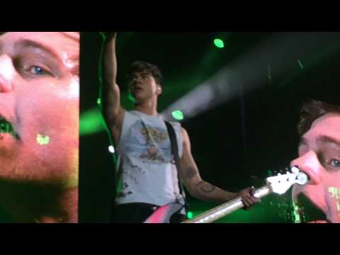 5SOS - Voodoo Doll || Liverpool 10/06/2015