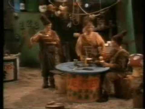 Skibet i Skilteskoven - Afsnit 1 - klippet