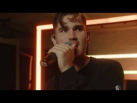 Moss Kena - Lola's Theme (The Shapeshifters Cover), Live at the Ministry