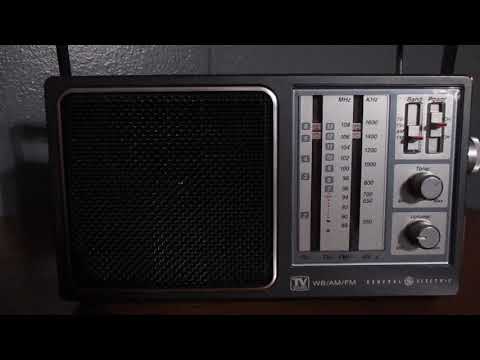 E Skip! WLLZ 106.7 Detroit Michigan 106.7 WLLZ Detroit's Wheels Heard On A House Radio In Perrysburg