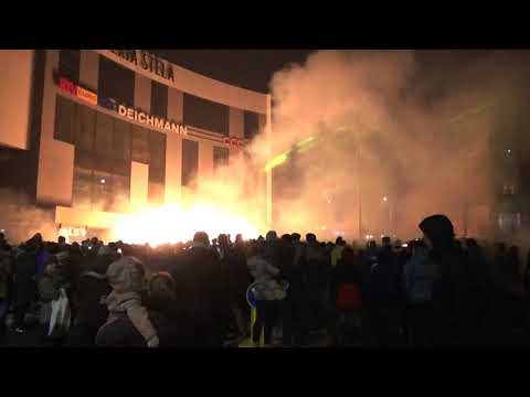 22.11.2018 pokaz laserowy  Galerią Stela