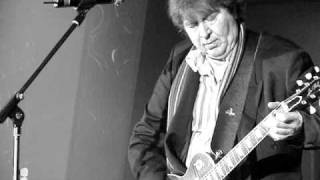 Mick Taylor 'Way home to Alabamha' Skegness 30 1 2010.MPG