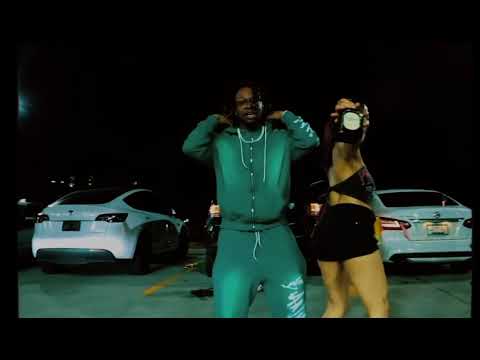 100PACKSAVY-Bitch(E-40 Remix) Shot by: @kbvby6932