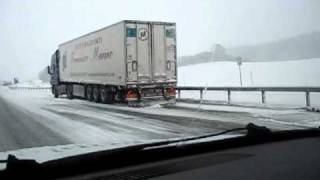 preview picture of video 'A2 Sursee - Dagmersellen am 17.12.2010 / 13:30'