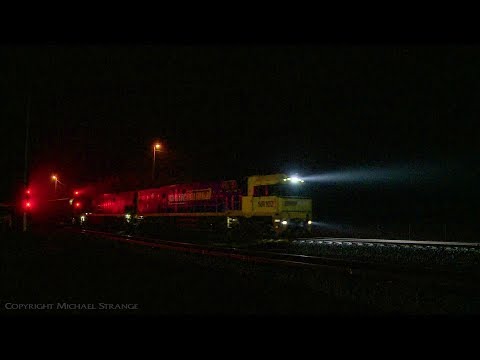 2PM5 Freight Train At Night With 91 Carriages - PoathTV Australian Railways