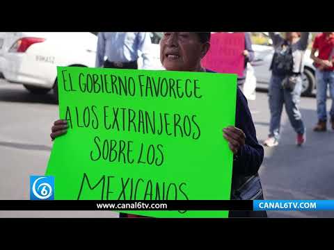 Video: Taxistas vs Uber en el AICM ¿por qué piden regular a los taxis de aplicación?