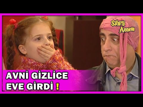 Avni Gizlice Çilek'lerin Evine Giriyor! - Sihirli Annem 51.Bölüm