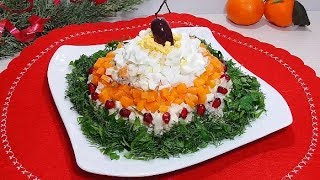 Предлагаю очень простой, легкий и вкусный салат из простых продуктов.Такой салат украсит любой праздничный стол.Рецепт салата простой и