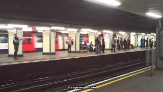 preview picture of video 'A Few Minutes At Mile End Station.'